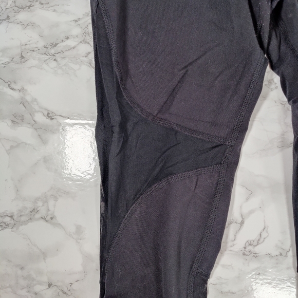 Alo Coast Leggings Black Mesh Cutout Cropped Size Small - Picture 7 of 7